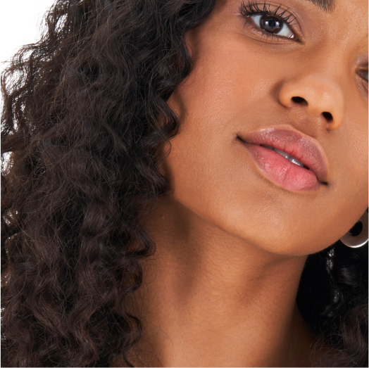 The Hair Lab by Strands customer who used the moisturizing shampoo, well-balanced conditioner, anti-frizz, curl define and rebuild boost dose sets